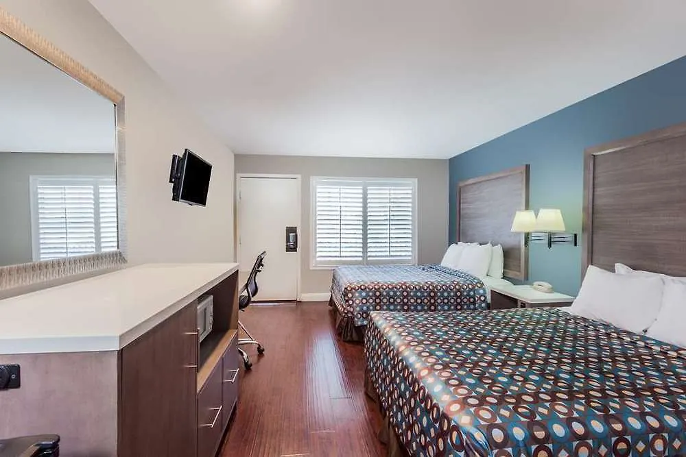 Hotel 414 Anaheim 3*,